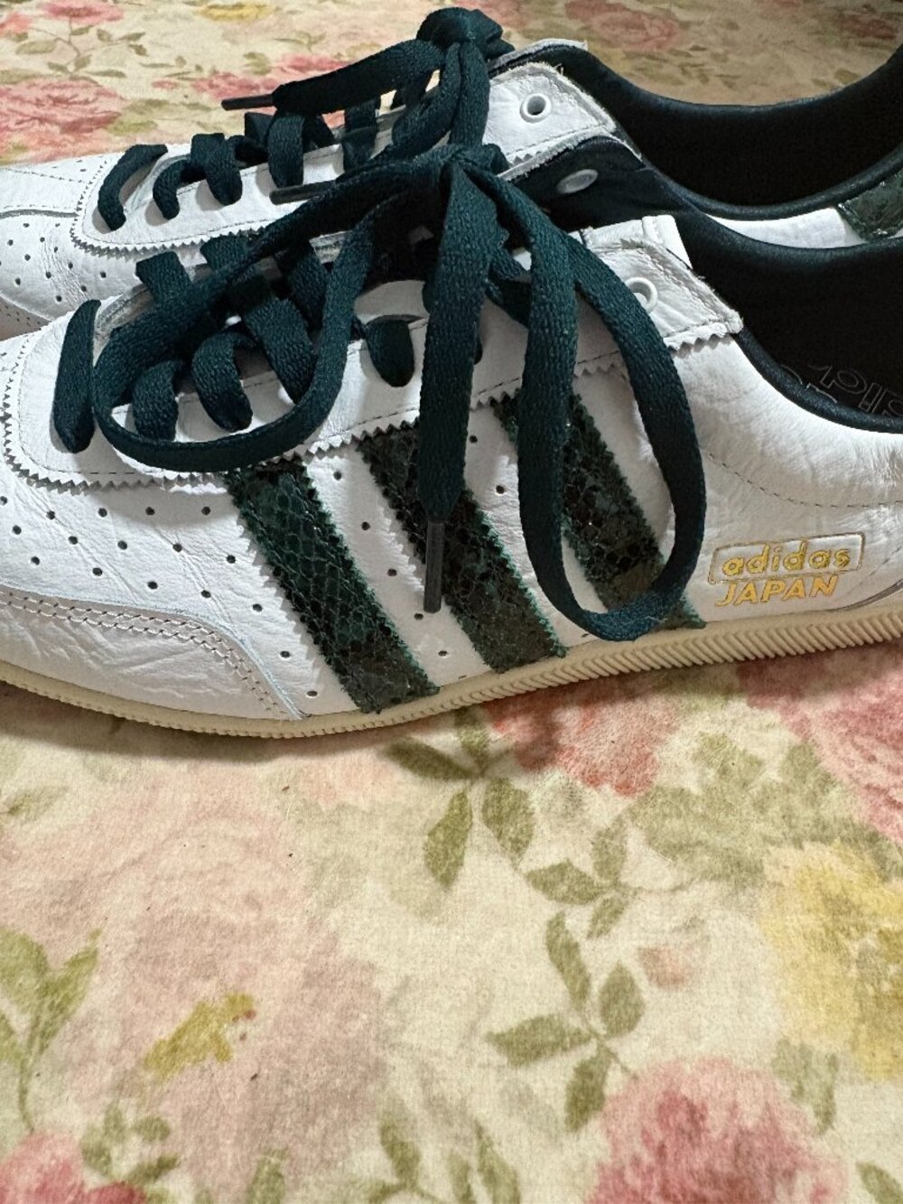 adidas Originals Japan White & Green Snake-Effect Sneakers — Size 10 - brand new